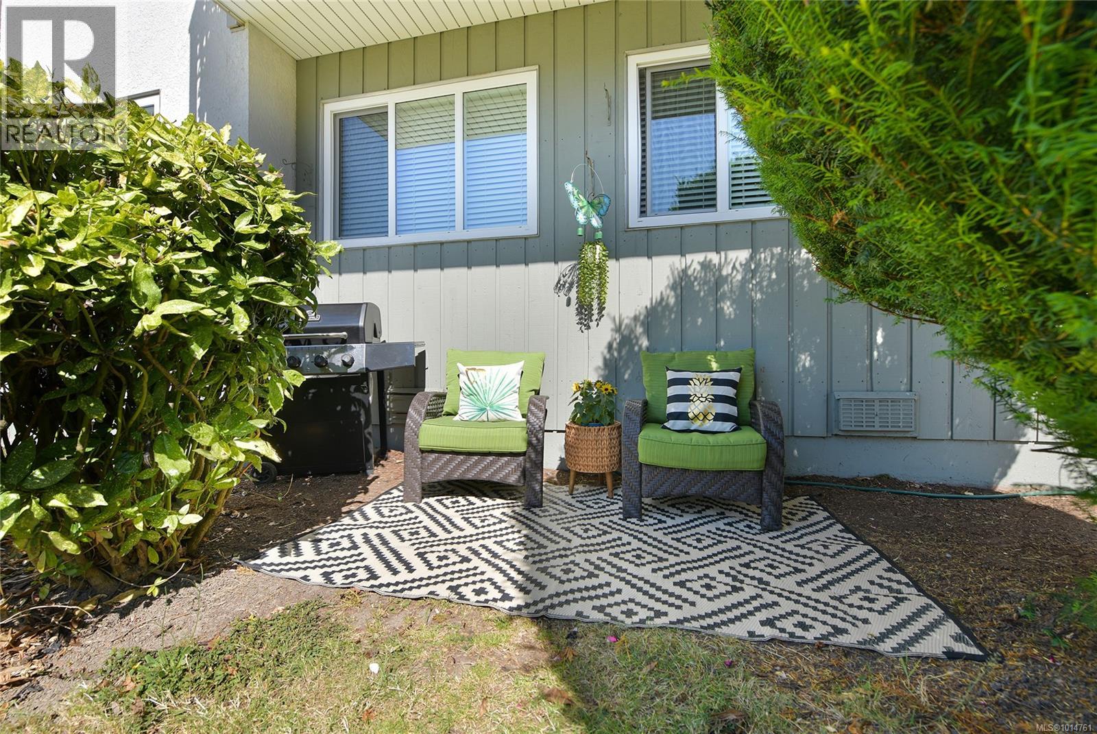  364 Burnside Road West, Saanich