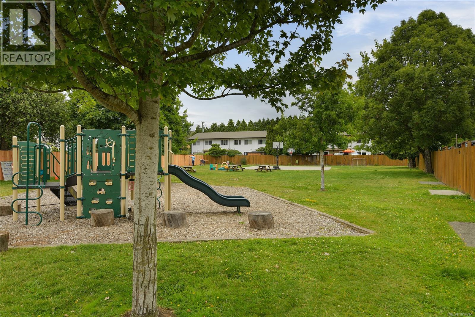  364 Burnside Road West, Saanich