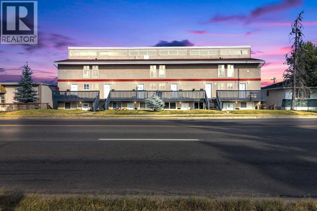 11, 3726 Centre Street NE, Calgary, Alberta