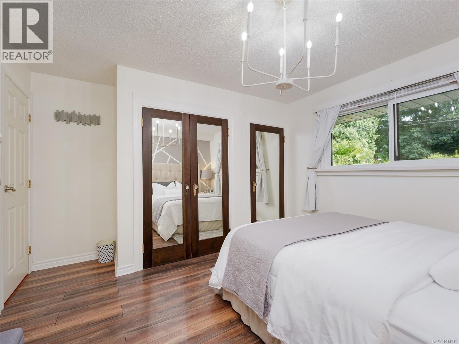 2 1956 Glenidle Rd, Sooke