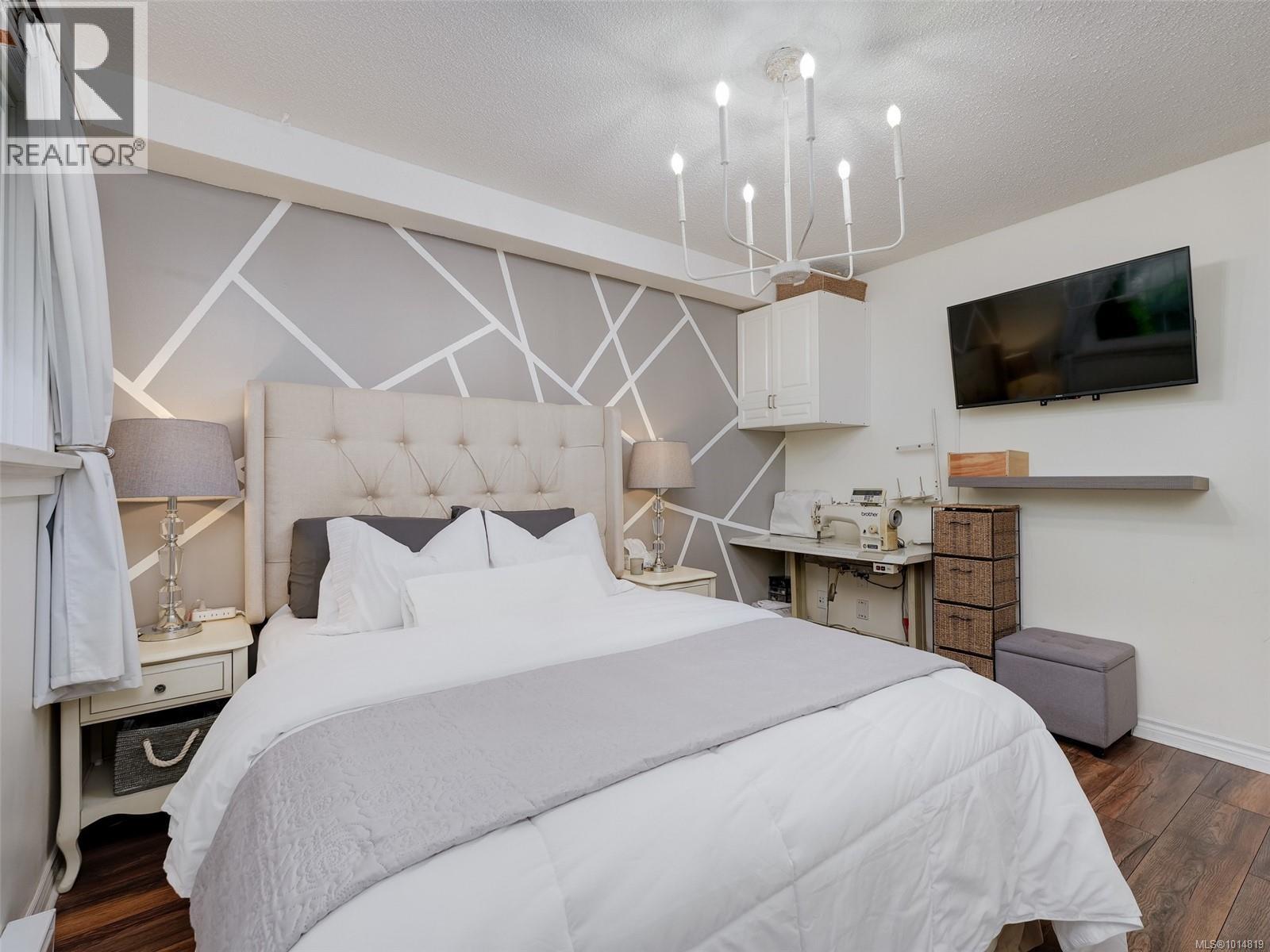 2 1956 Glenidle Rd, Sooke