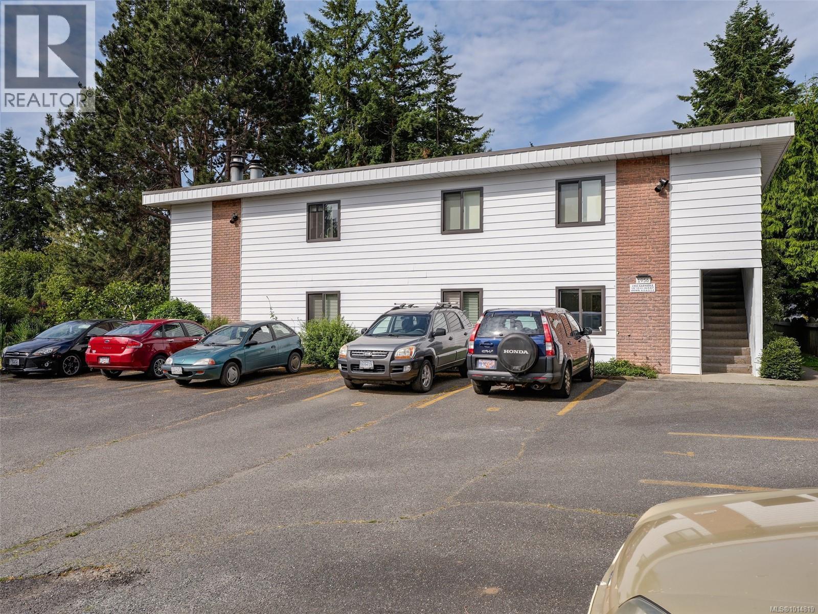 2 1956 Glenidle Rd, Sooke
