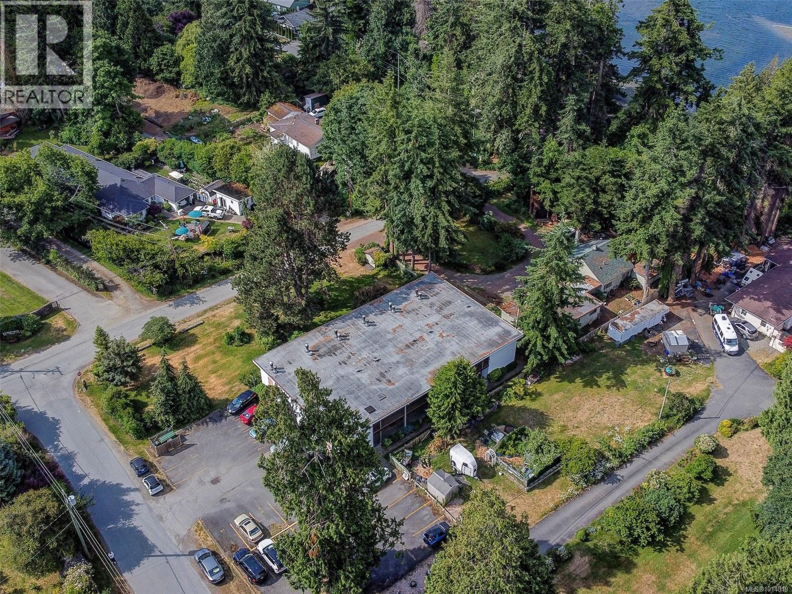 2 1956 Glenidle Rd, Sooke