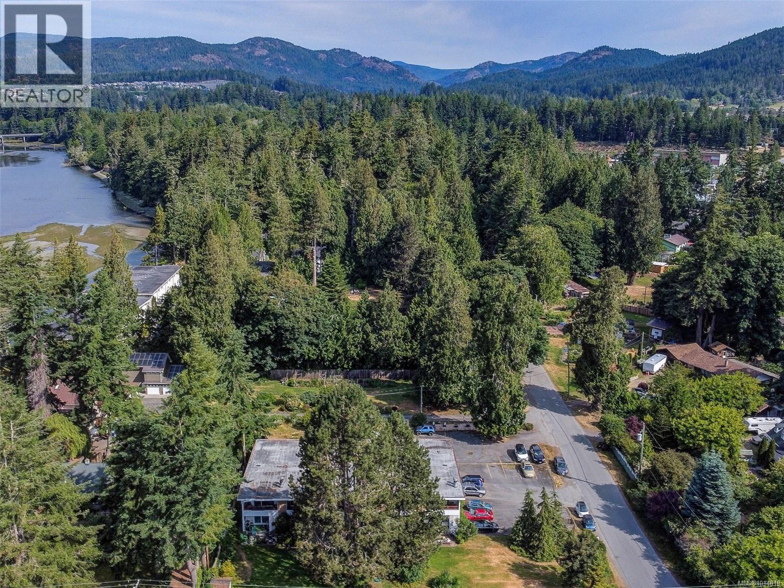 2 1956 Glenidle Rd, Sooke