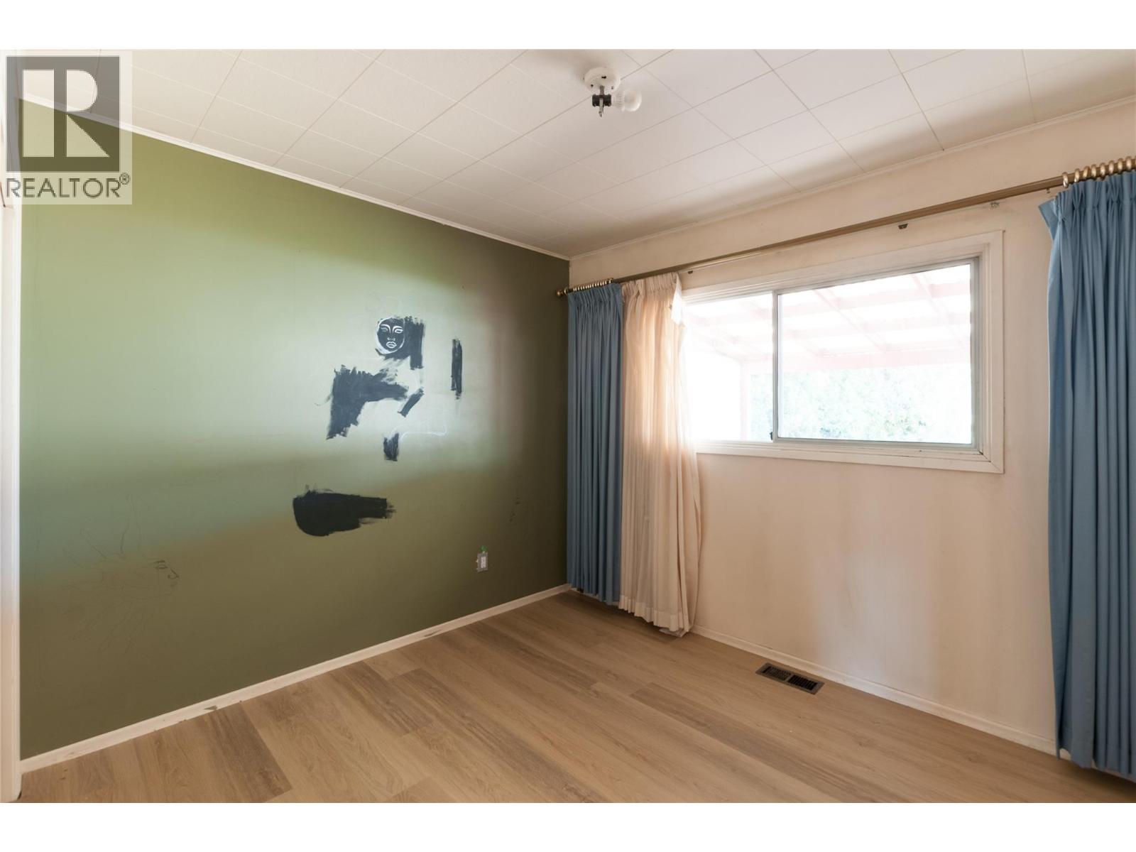  824 Grenfell Avenue, Kelowna