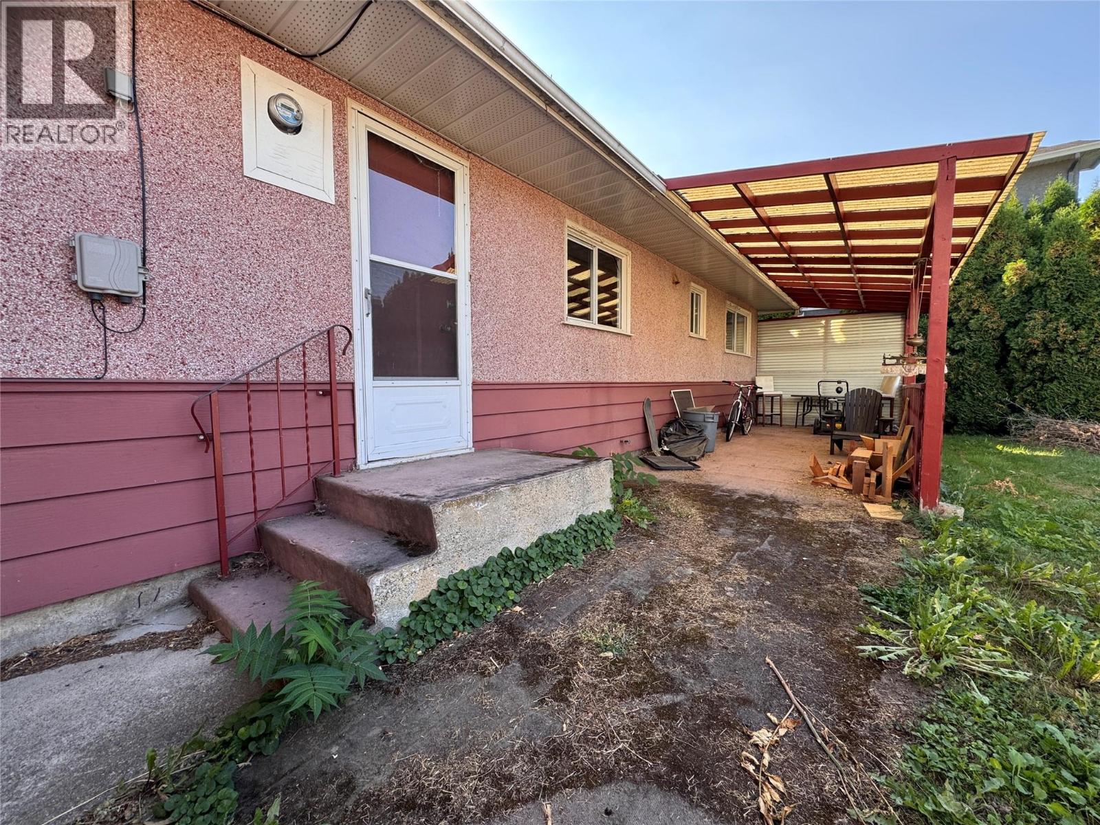  824 Grenfell Avenue, Kelowna