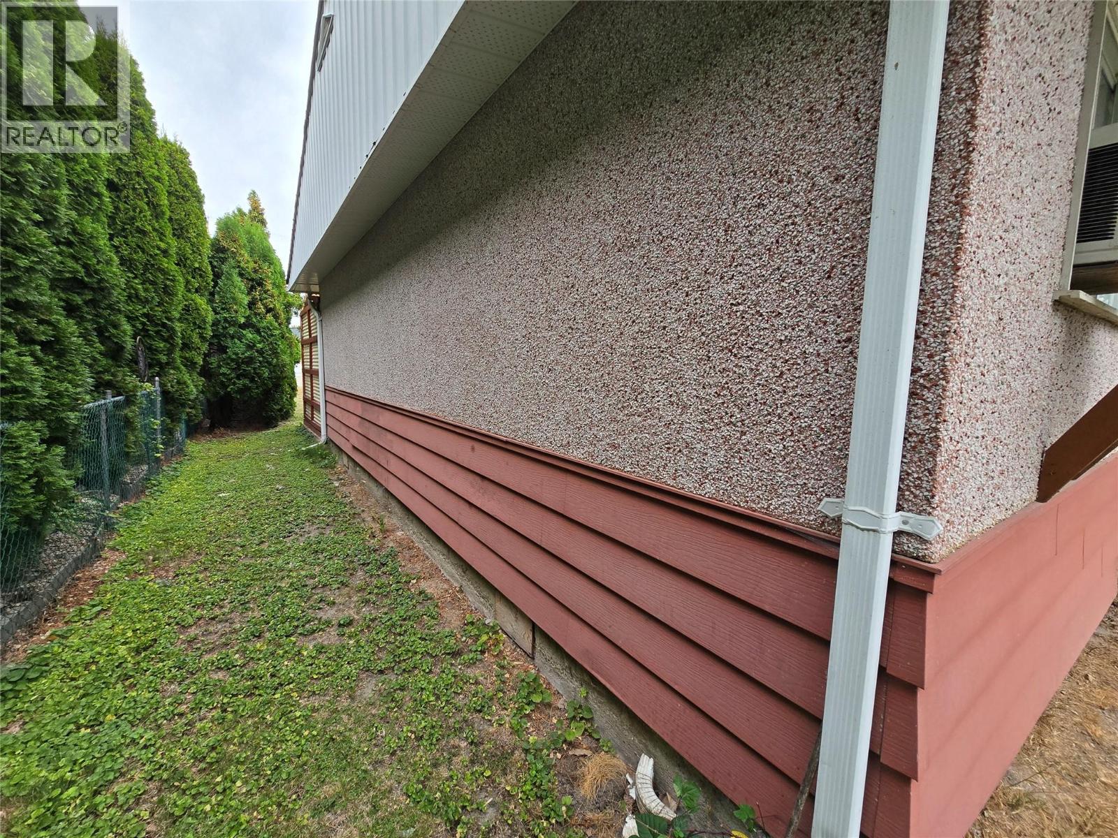  824 Grenfell Avenue, Kelowna