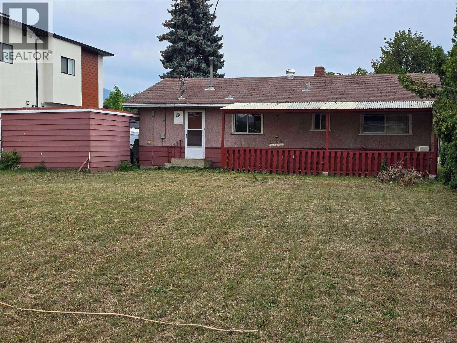  824 Grenfell Avenue, Kelowna