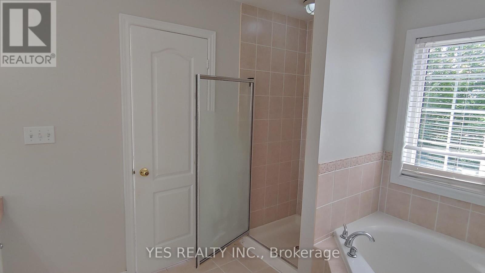 Single Family House for Sale in  NEW HAMPSHIRE COURT Brampton (Westgate) 