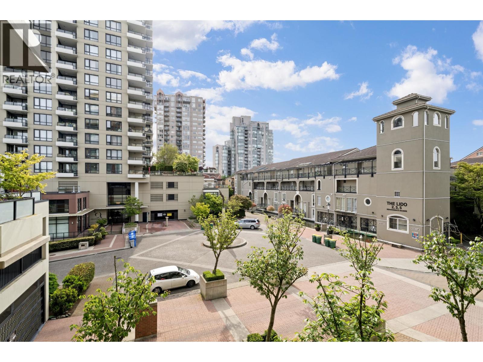 201 10 RENAISSANCE SQUARE, New Westminster