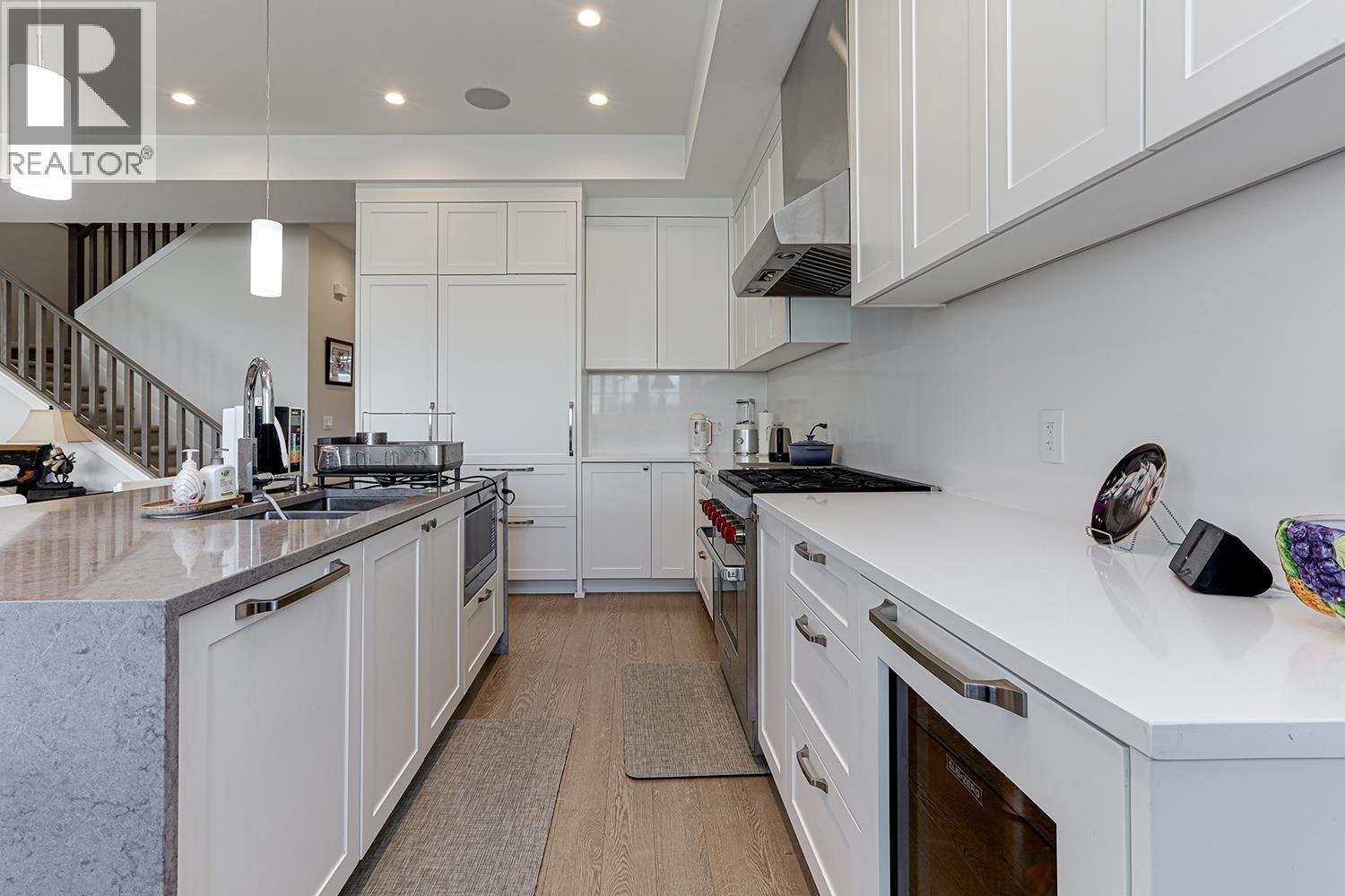 4705 HAZELNUT WAY, Tsawwassen