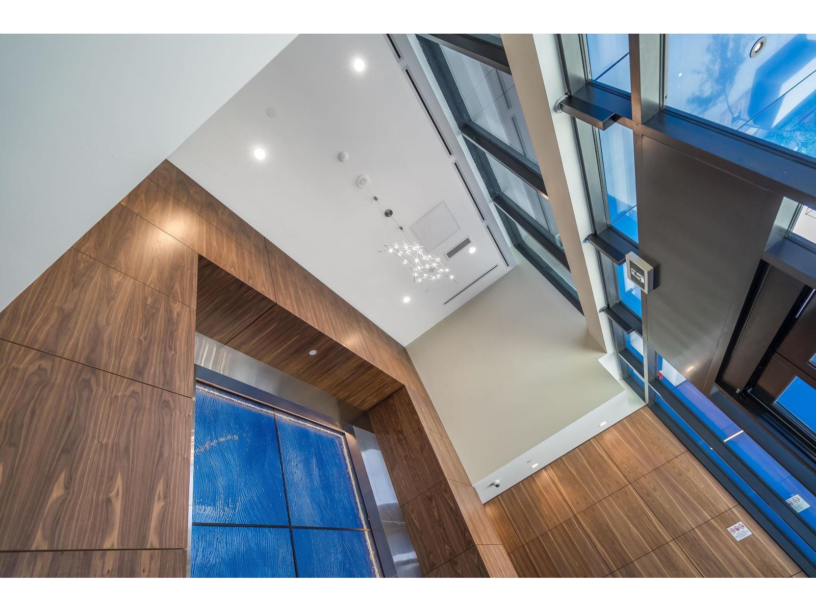 1108 1588 JOHNSTON ROAD, White Rock
