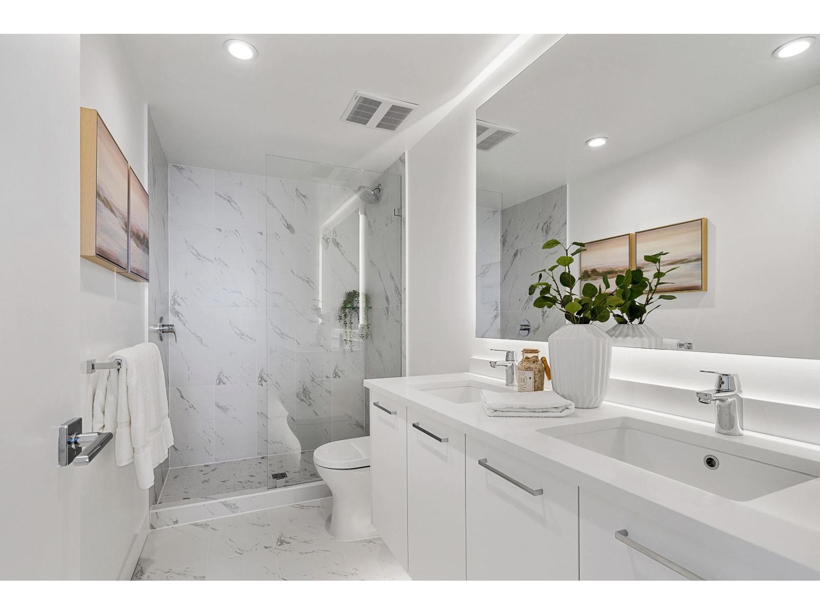 1108 1588 JOHNSTON ROAD, White Rock