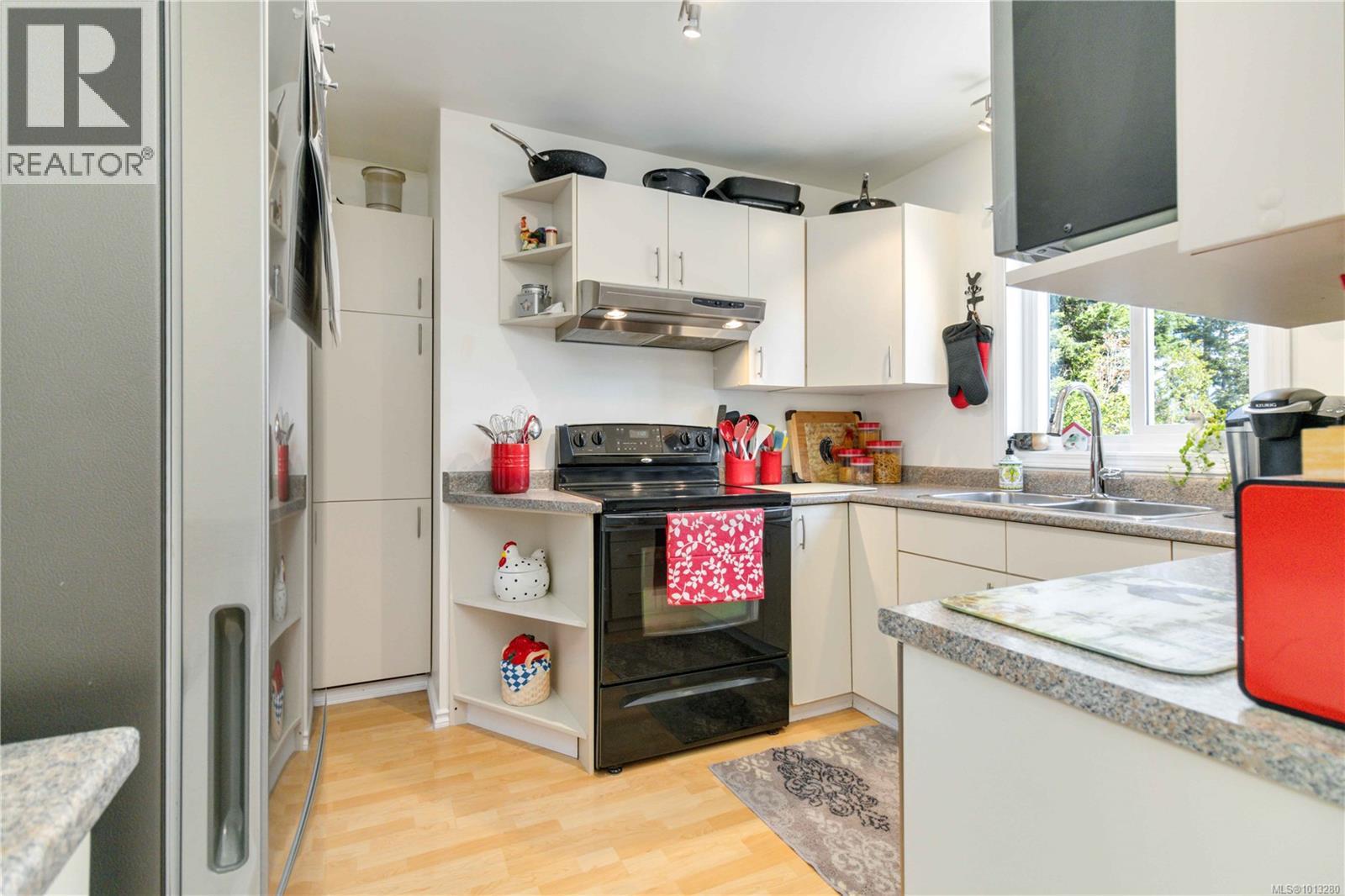  1385 Clun Place, Sooke