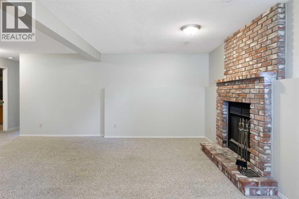 Single Family House Bi-level for Sale in  Millrise Close SW Millrise Calgary 