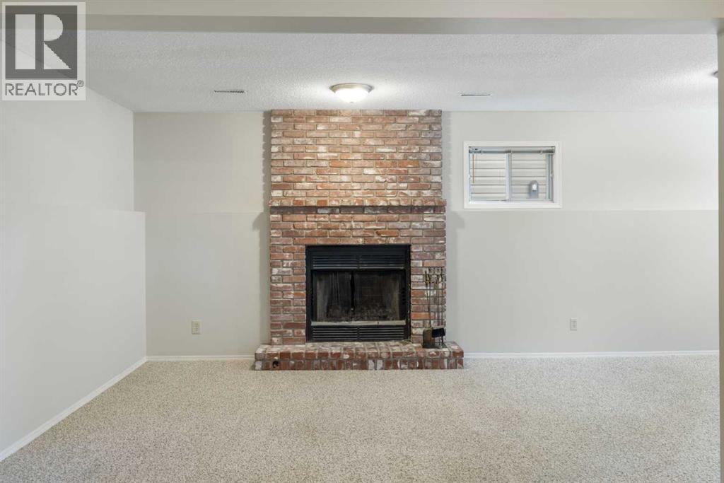 Single Family House Bi-level for Sale in  Millrise Close SW Millrise Calgary 