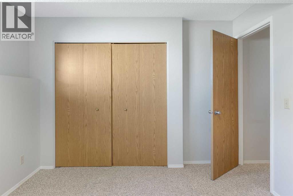 Single Family House Bi-level for Sale in  Millrise Close SW Millrise Calgary 