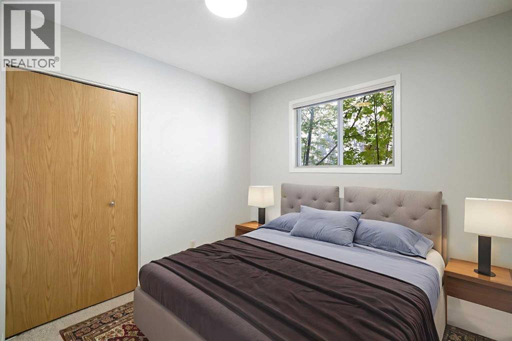 Single Family House Bi-level for Sale in  Millrise Close SW Millrise Calgary 