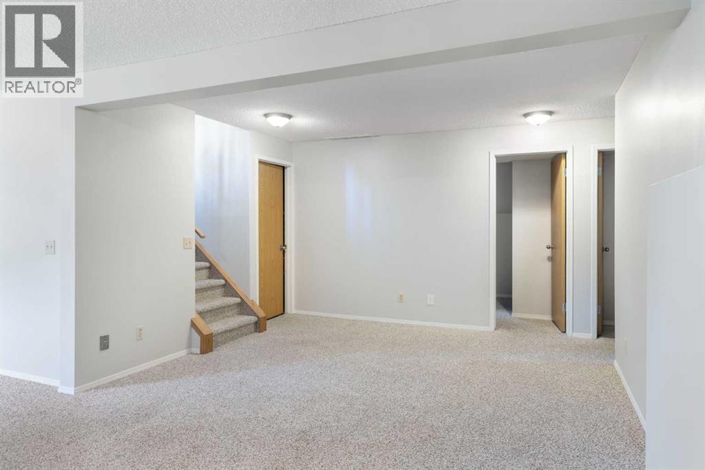 Single Family House Bi-level for Sale in  Millrise Close SW Millrise Calgary 