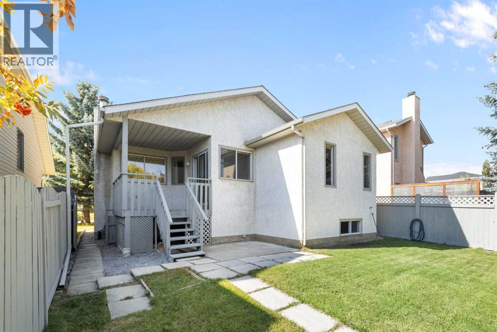 Single Family House Bi-level for Sale in  Millrise Close SW Millrise Calgary 