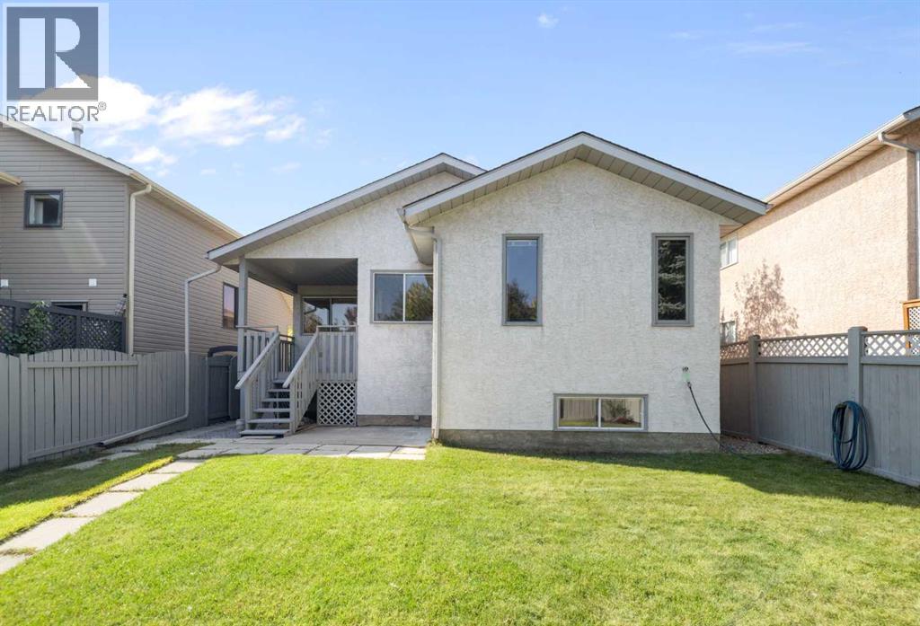 Single Family House Bi-level for Sale in  Millrise Close SW Millrise Calgary 