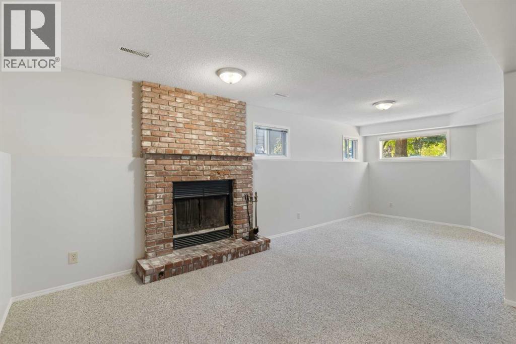 Single Family House Bi-level for Sale in  Millrise Close SW Millrise Calgary 