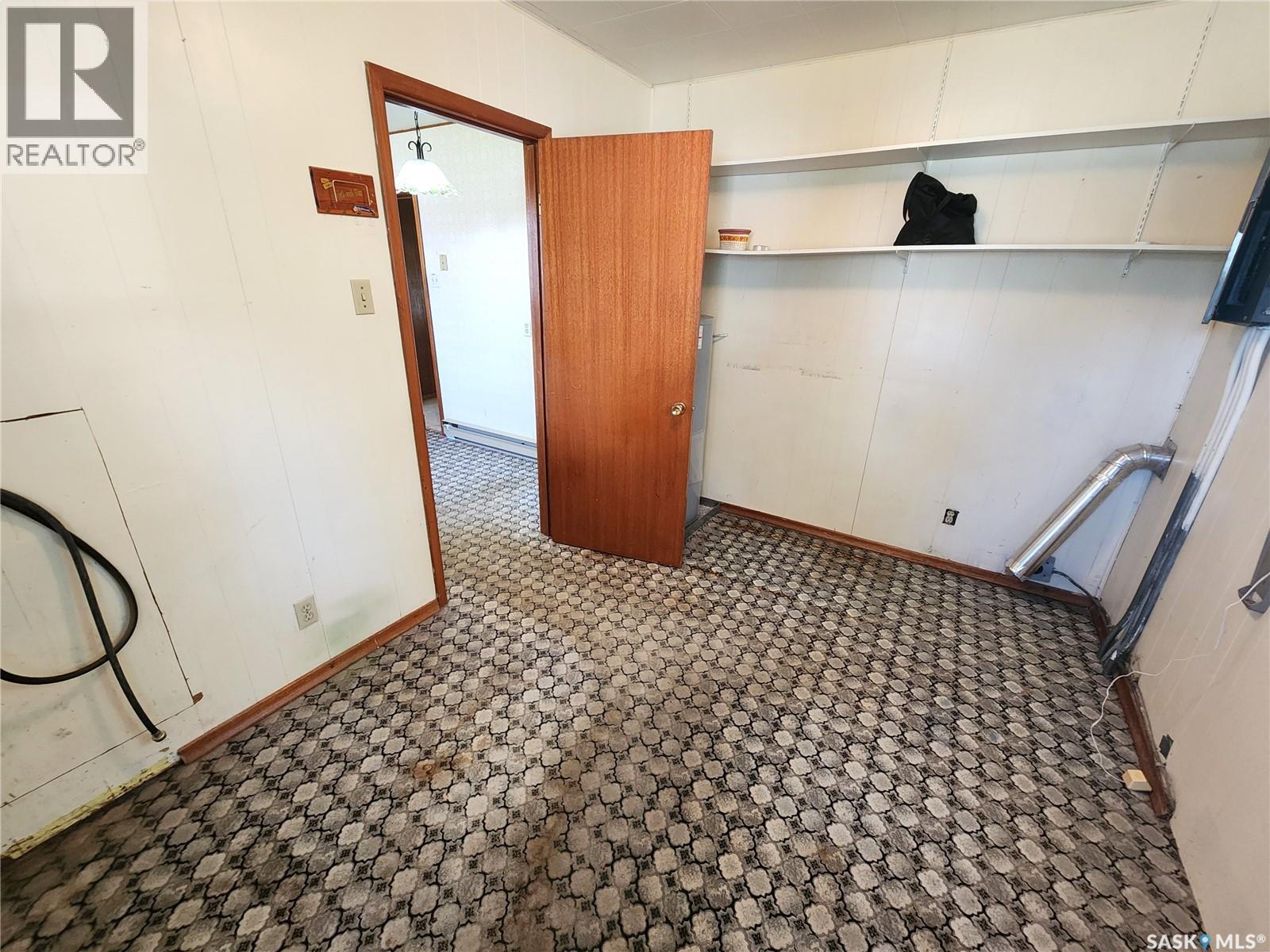 208 2nd AVENUE E - Photo 2 of 25, Lampman, Saskatchewan