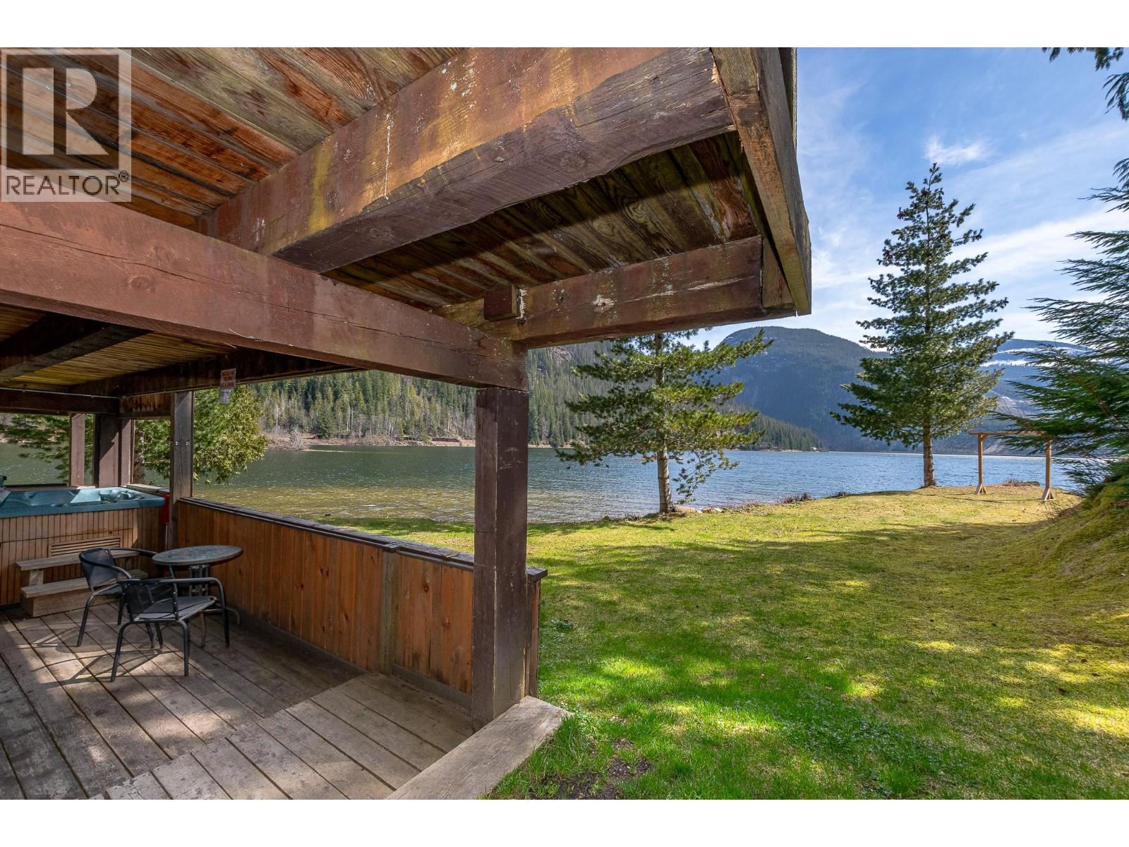 8323 Trans Canada Highway, Malakwa