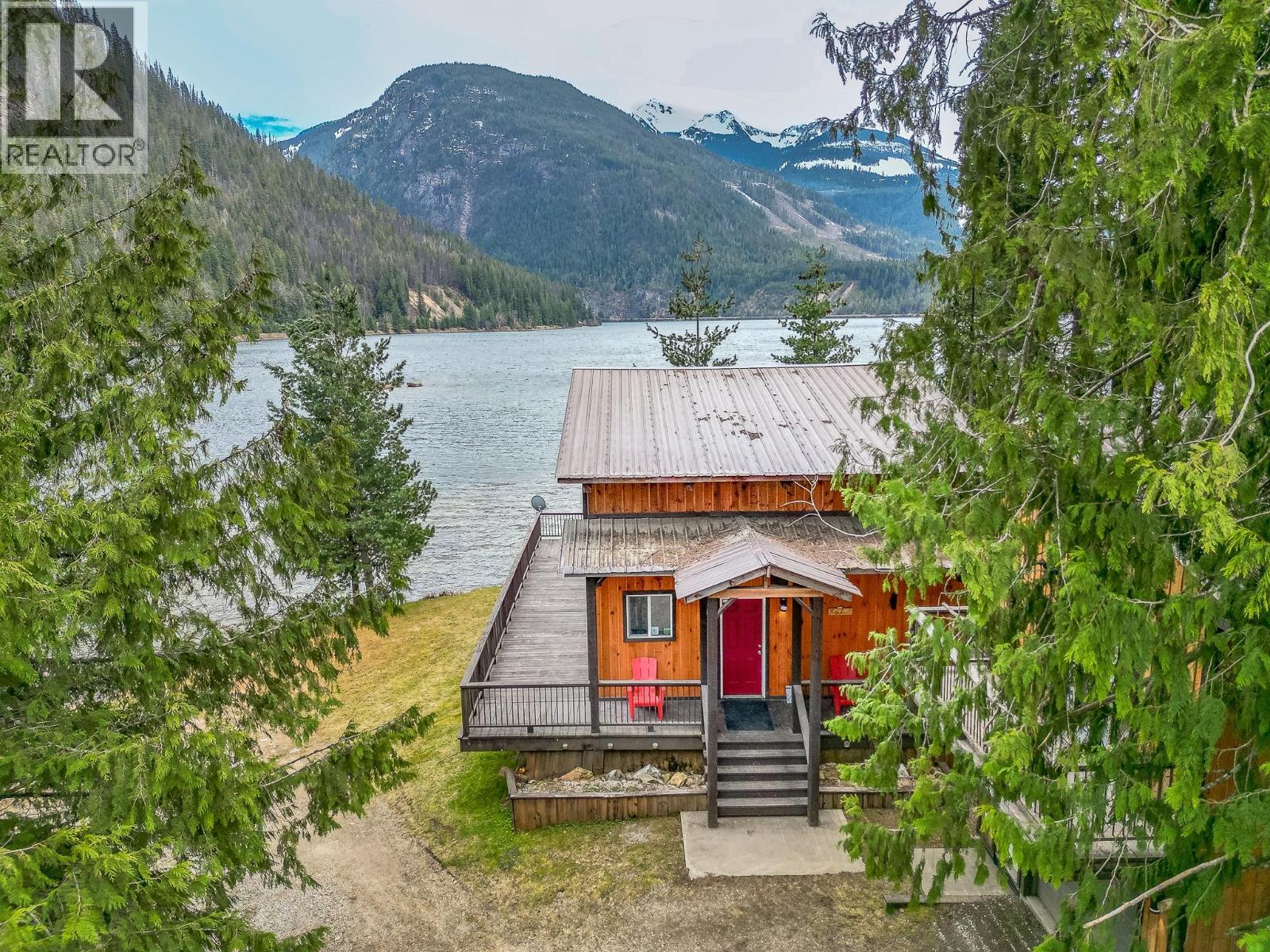 8323 Trans Canada Highway, Malakwa