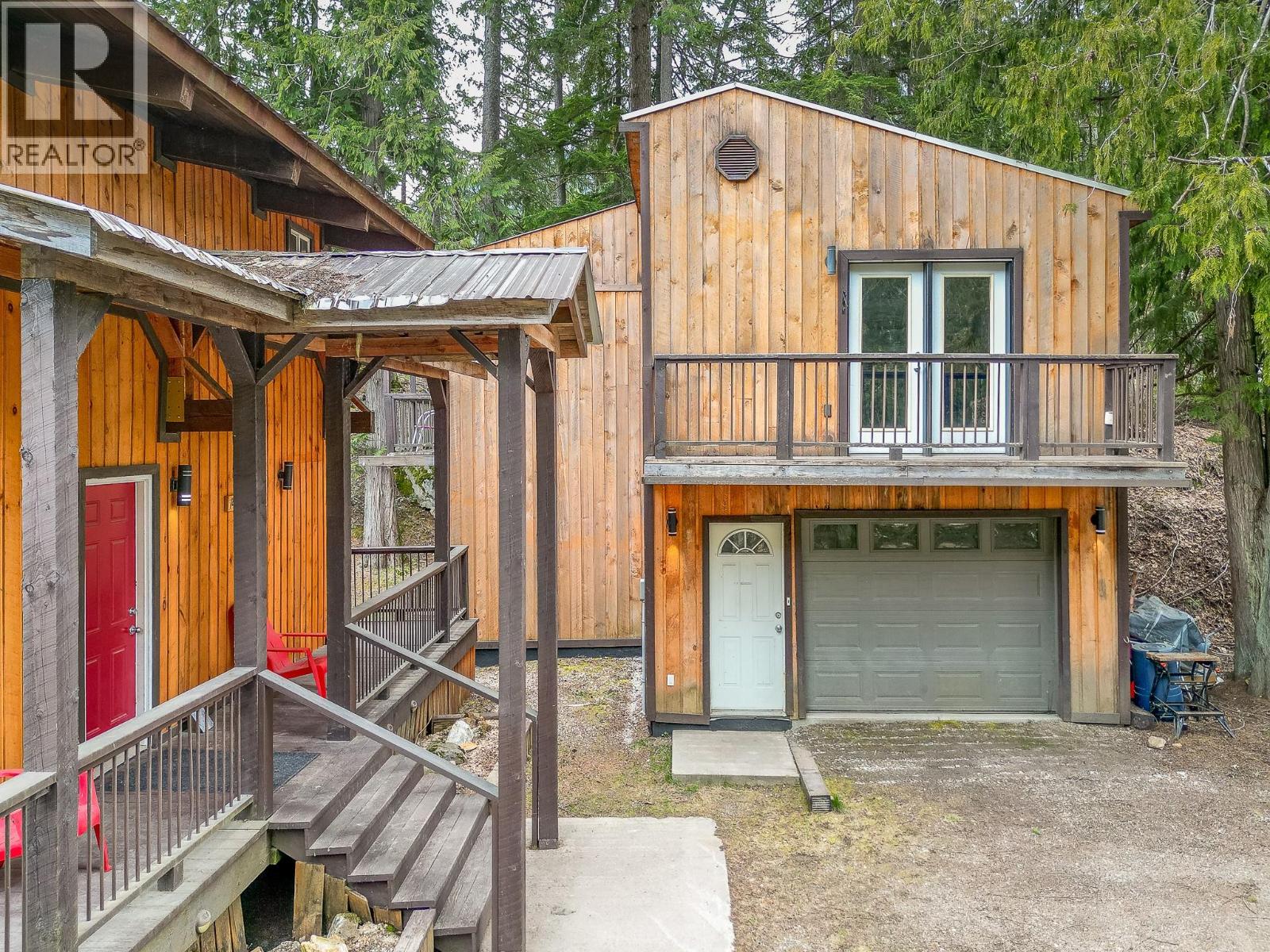 8323 Trans Canada Highway, Malakwa
