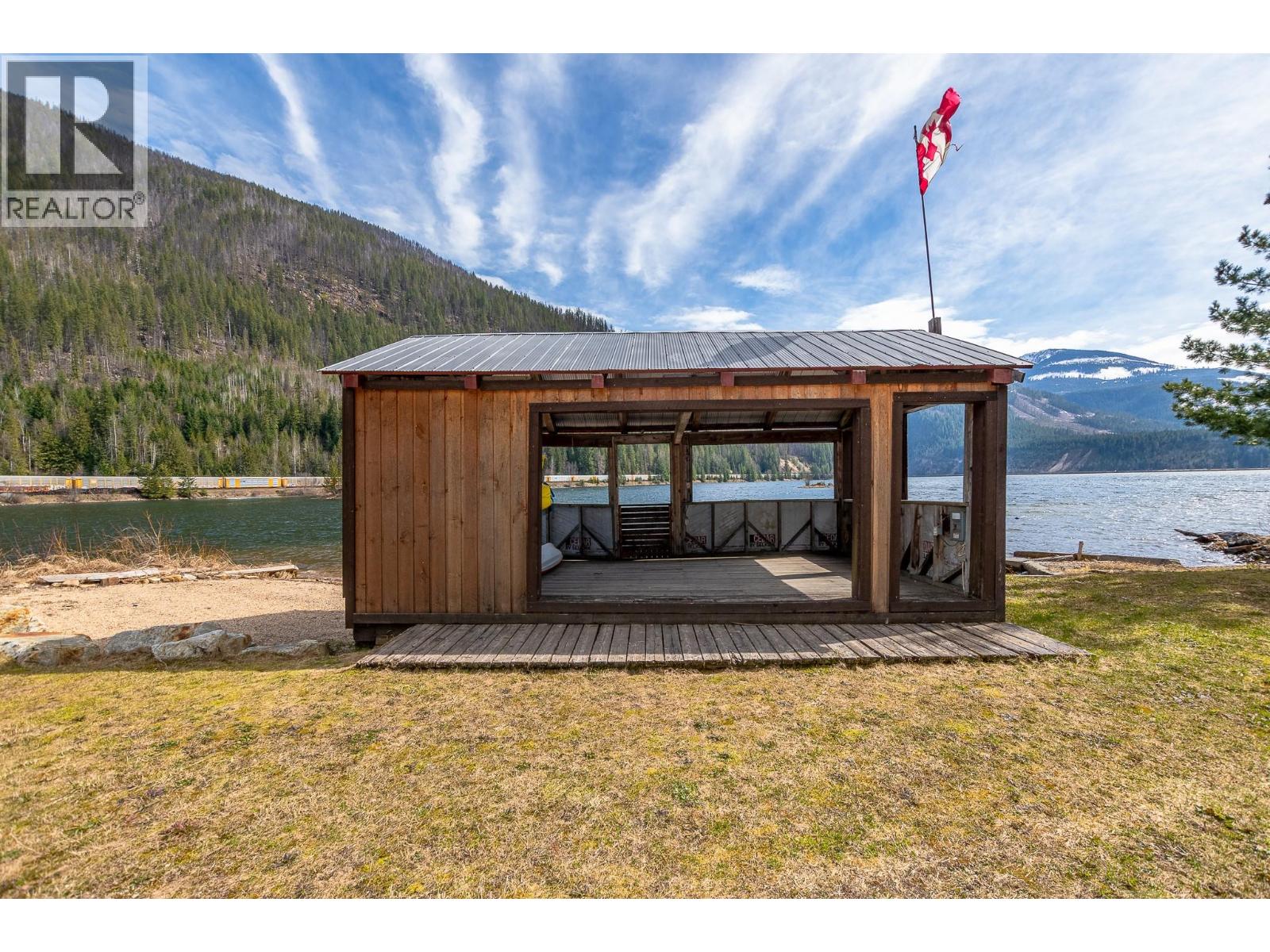 8323 Trans Canada Highway, Malakwa