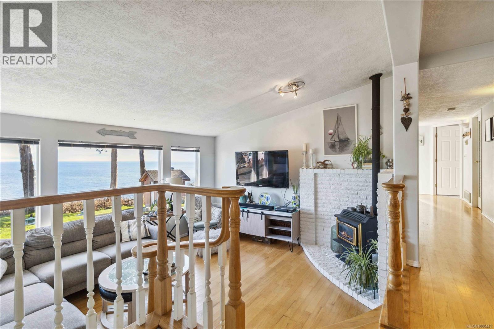 10 8177 West Coast Road, Sooke