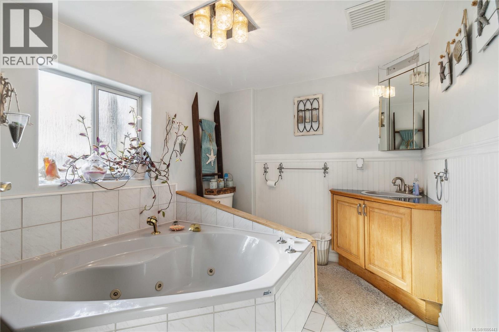 10 8177 West Coast Road, Sooke