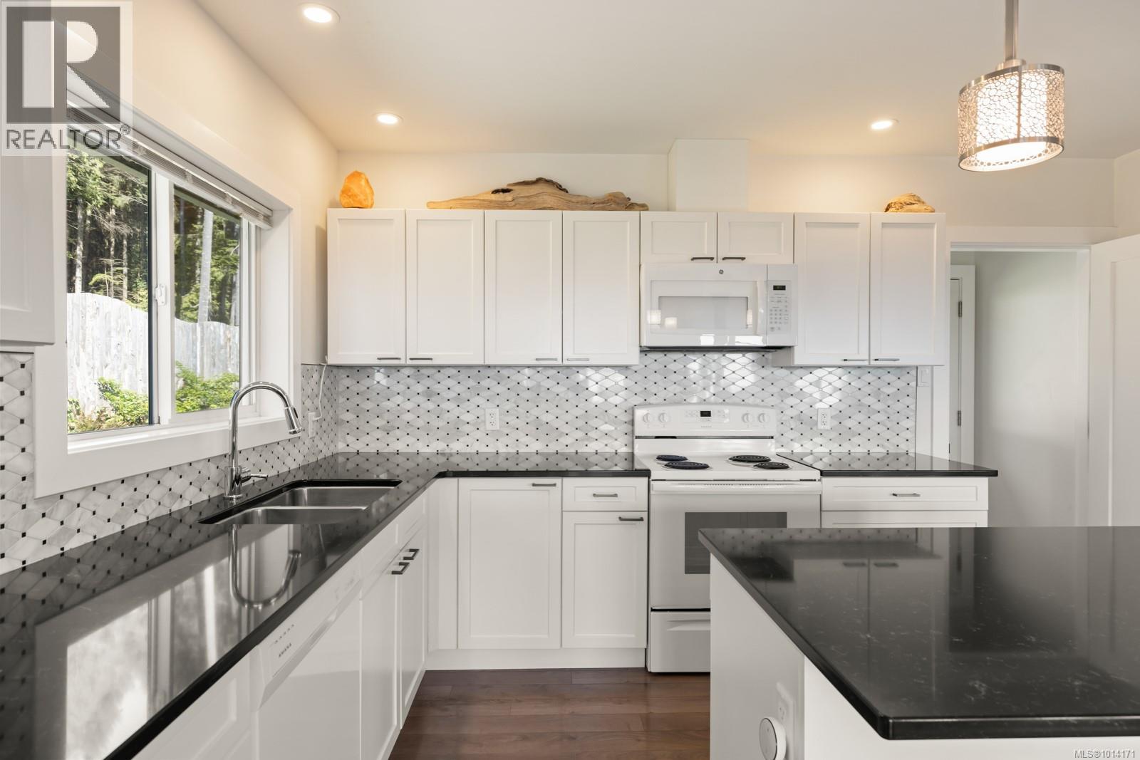  2735 Woodhaven Road, Sooke