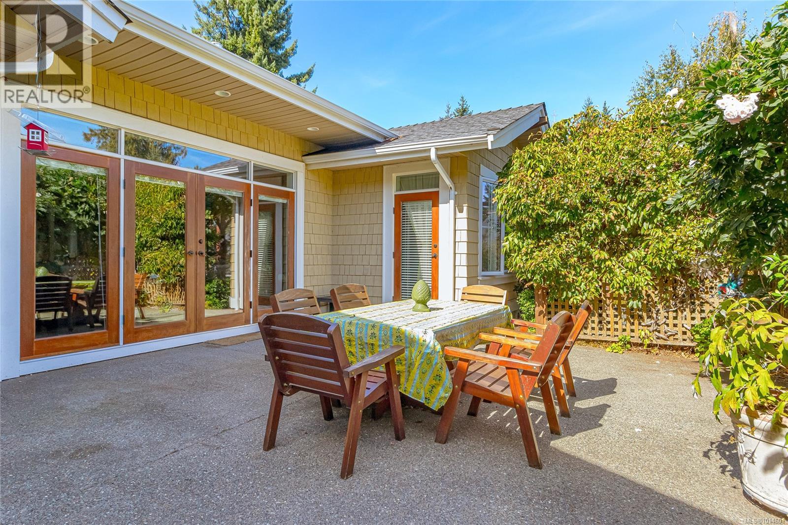 598 Arbutus St, Qualicum Beach