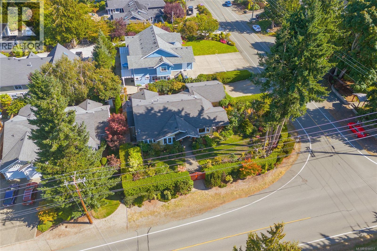 598 Arbutus St, Qualicum Beach