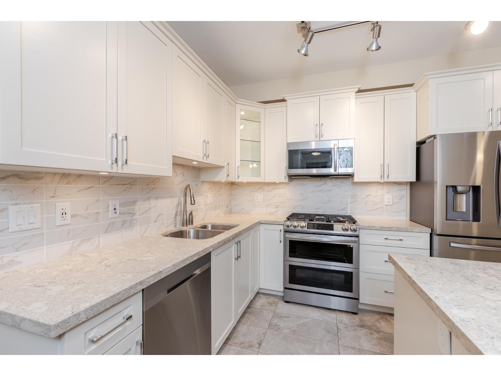209 8561 203A STREET, Langley
