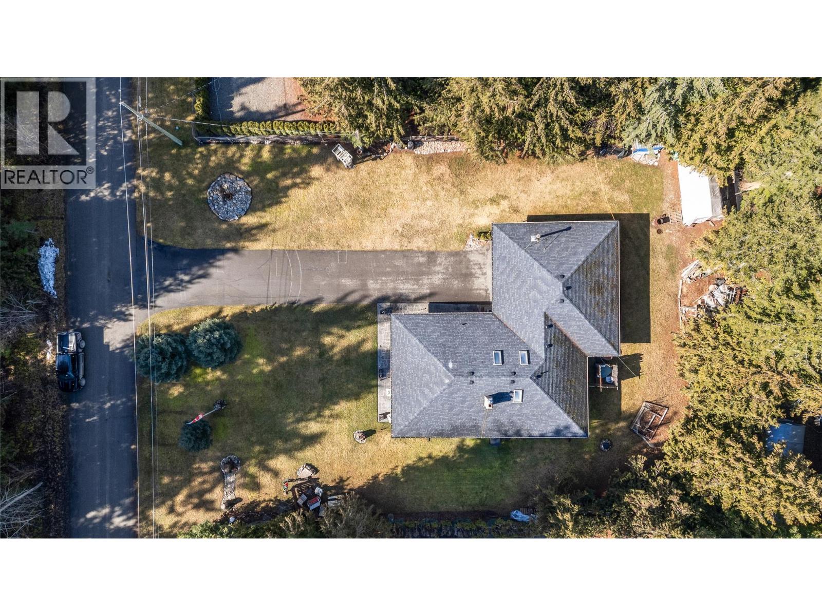  4061 Santa Road, Scotch Creek