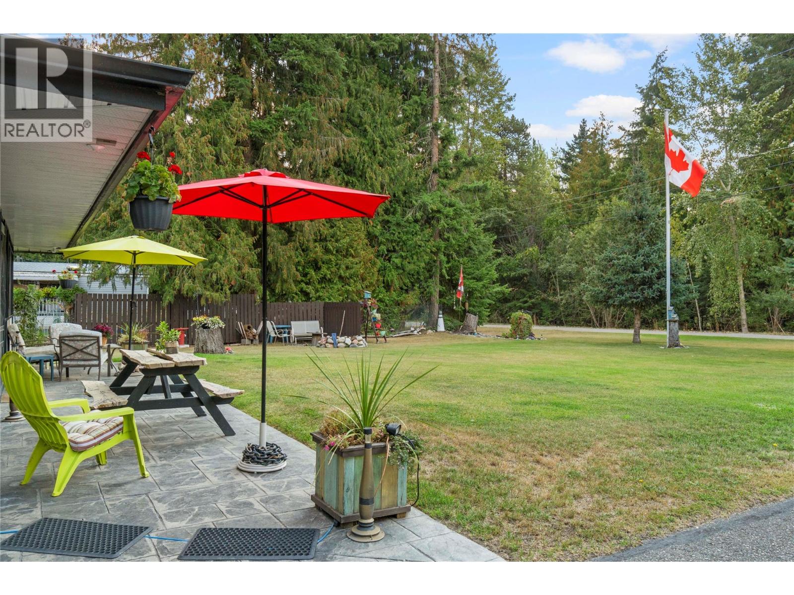  4061 Santa Road, Scotch Creek