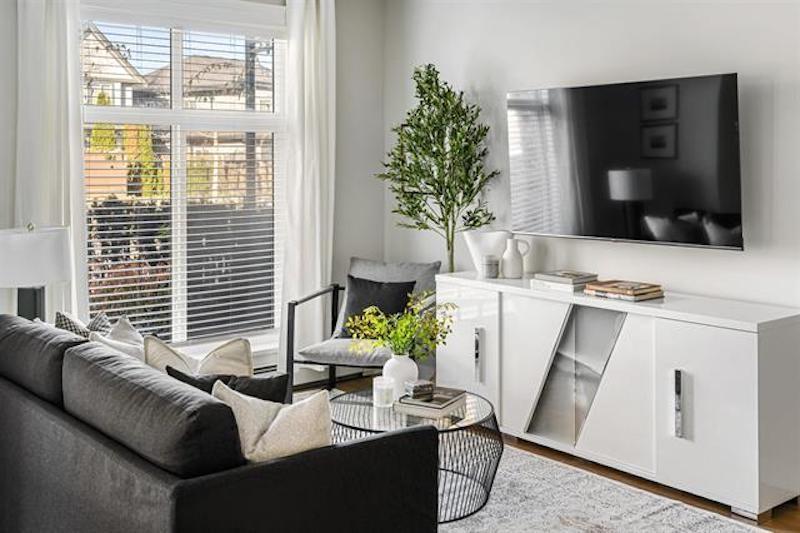 A633 8233 208B STREET, Langley