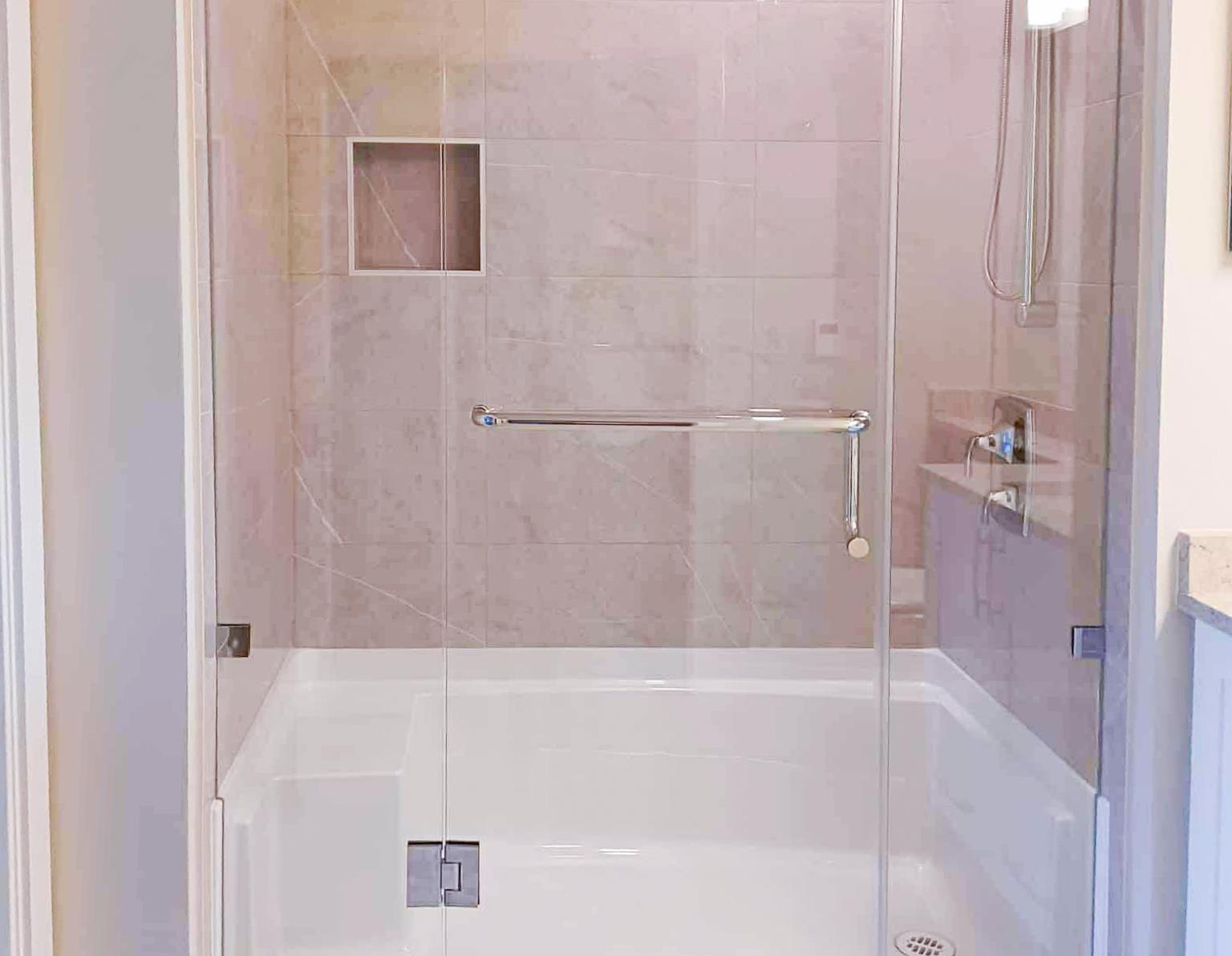 A633 8233 208B STREET, Langley