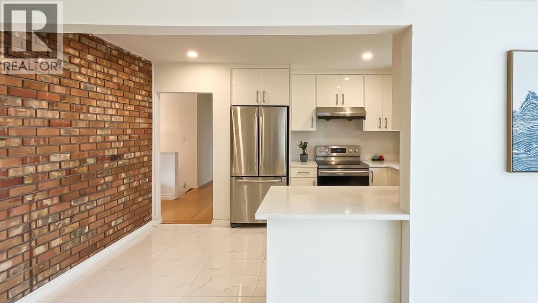 316 W QUEENS ROAD, North Vancouver