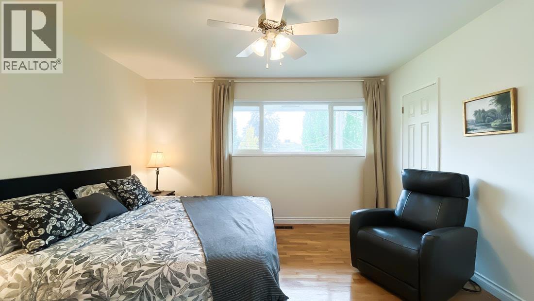 316 W QUEENS ROAD, North Vancouver