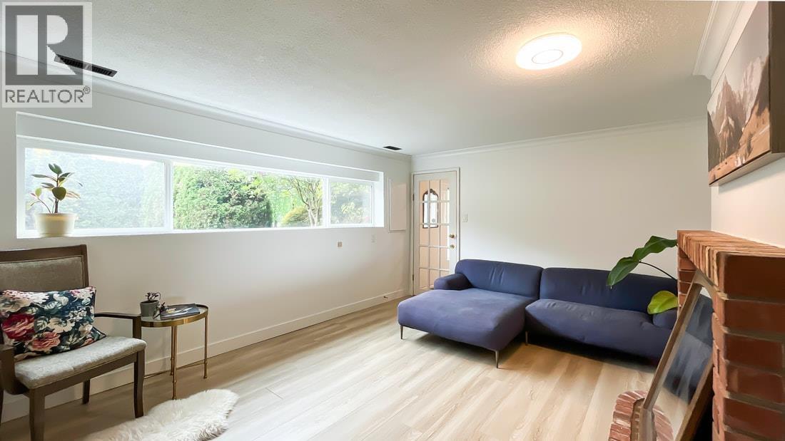 316 W QUEENS ROAD, North Vancouver