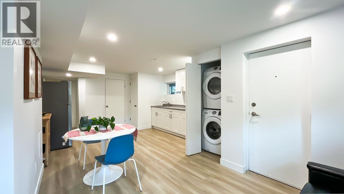 316 W QUEENS ROAD, North Vancouver