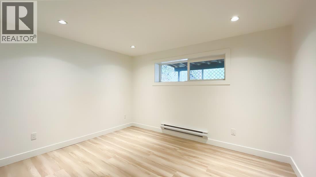 316 W QUEENS ROAD, North Vancouver