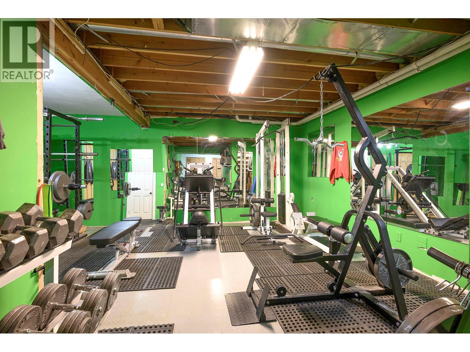 443 REIGHMOUNT DRIVE - 30