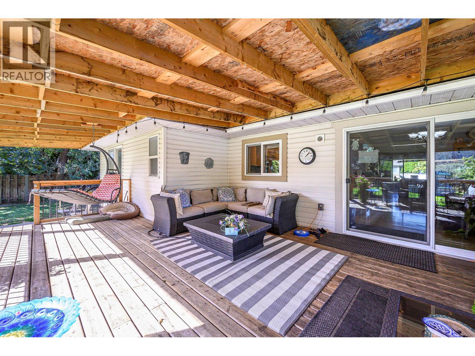 443 REIGHMOUNT DRIVE - 42