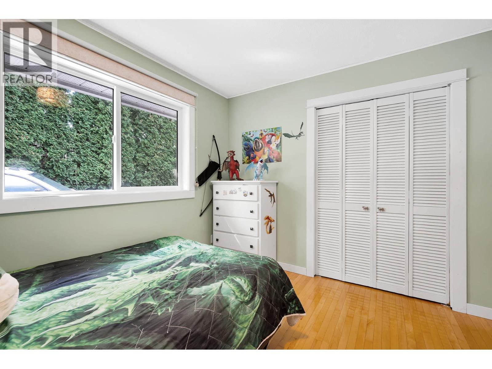 443 REIGHMOUNT DRIVE - 24