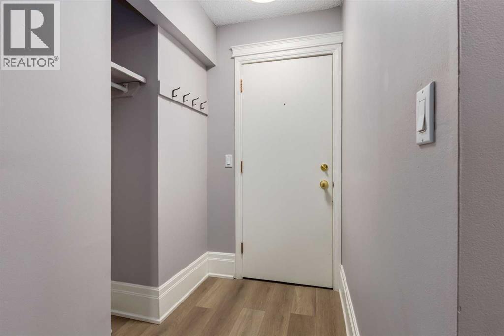 Single Family House for Sale in    Avenue SW Sunalta Calgary 